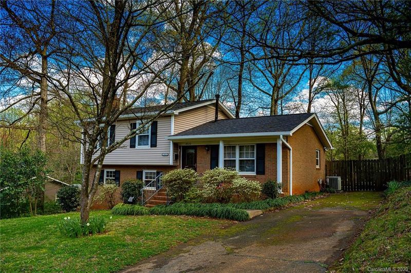 4920 Glenbrier Dr, Charlotte, NC 28212