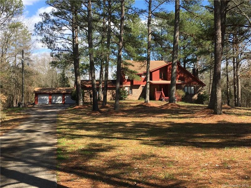 712 Grant Lakes Cir, Chester, SC 29706