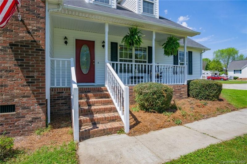 334 Quinn Rd, Clover, SC 29710