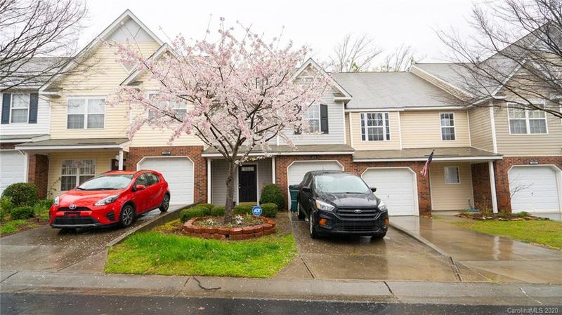 16853 Timber Crossing Rd, Charlotte, NC 28213
