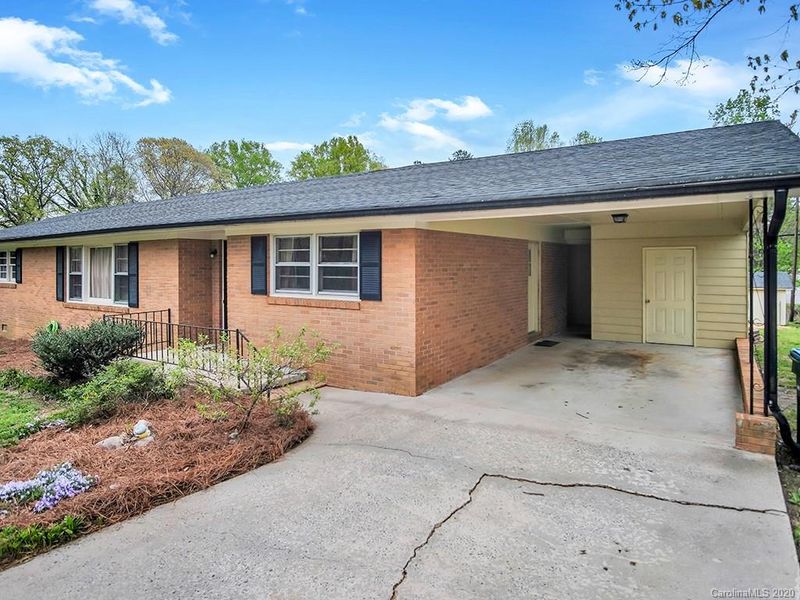 708 E Iowa Ave, Bessemer City, NC 28016