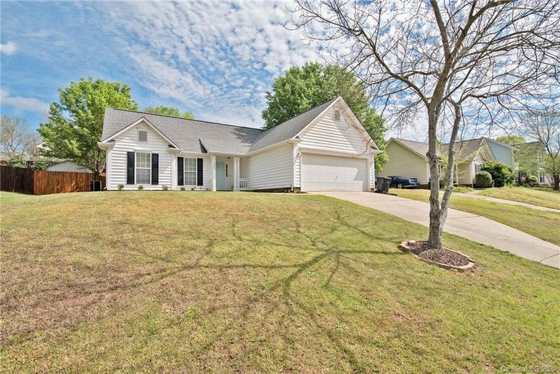 155 Diamond Dr, Mooresville, NC 28117