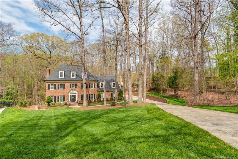 9500 Greyson Heights Dr, Charlotte, NC 28277