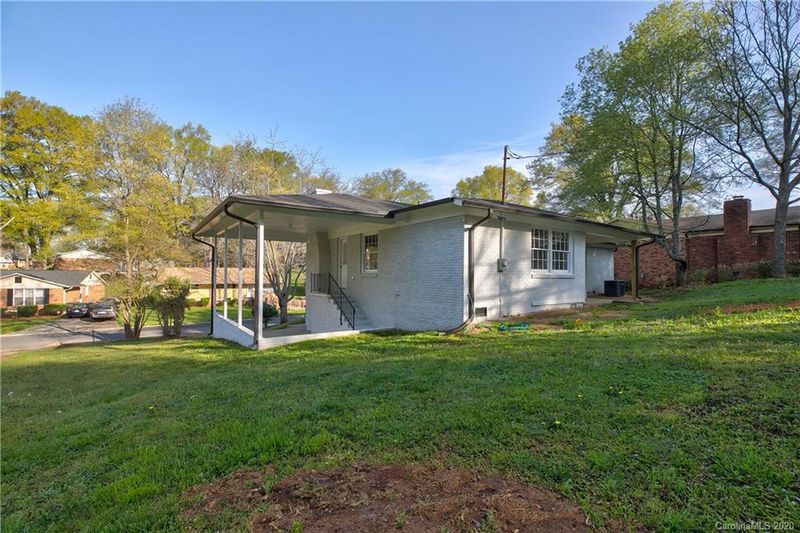 3108 Cricketeer Dr, Charlotte, NC 28216