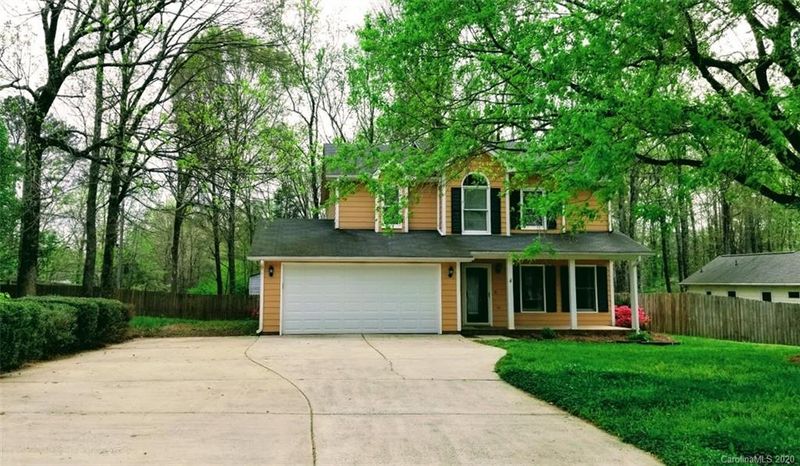 2001 Mill House Ln #L1, Matthews, NC 28104