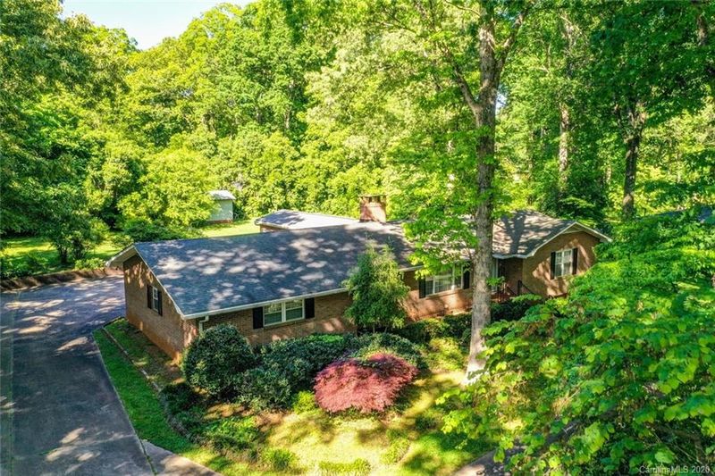 8113 Willhill Rd, Mint Hill, NC 28227