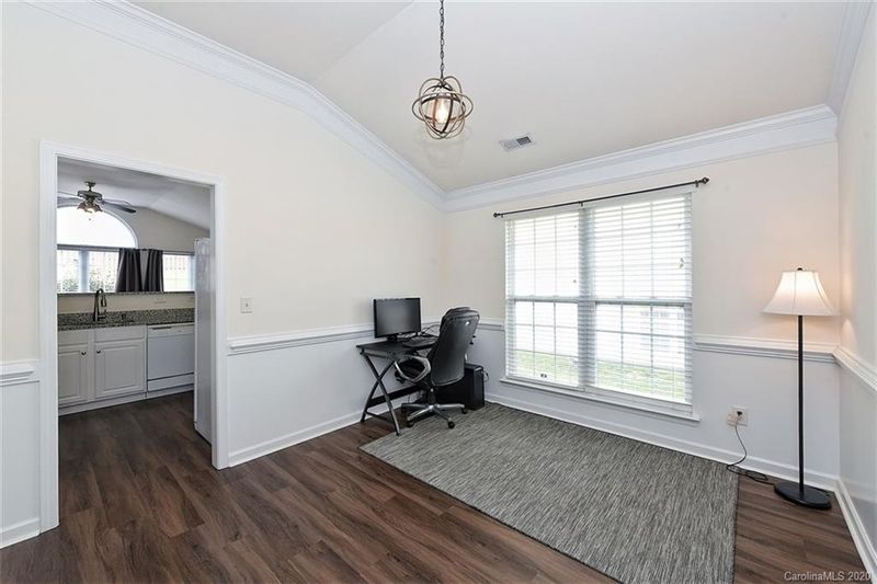 136 Riverfront Pw, Mount Holly, NC 28120