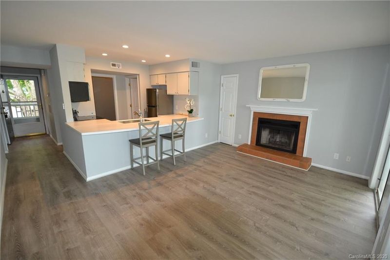 214 Northwest Dr, Davidson, NC 28036