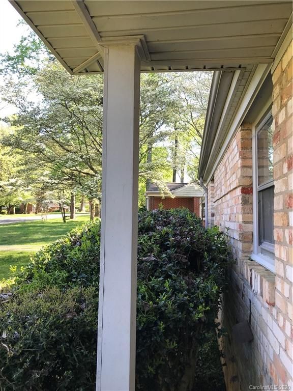 3319 Sudbury Rd, Charlotte, NC 28205