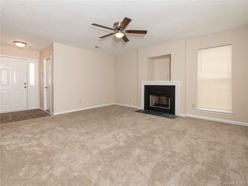 6212 Foster Brook Dr, Charlotte, NC 28216