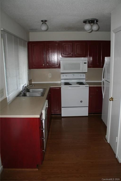 8331 Trail View Dr #37, Charlotte, NC 28226