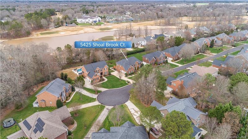 5425 Shoal Brook Ct, Charlotte, NC 28277
