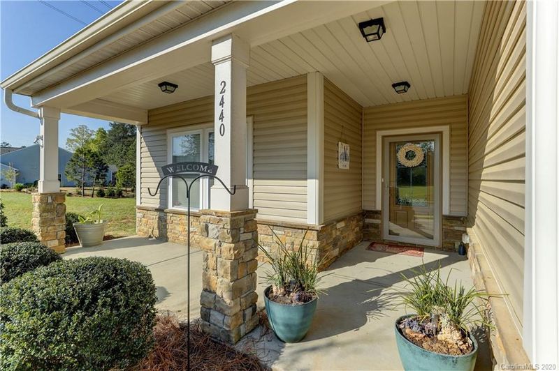 2440 Bergamot St, Tega Cay, SC 29708