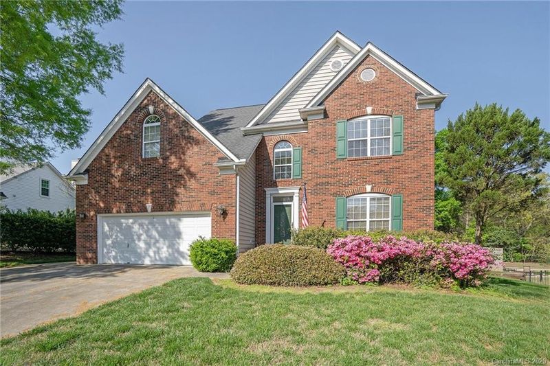 10422 Rougemont Ln, Charlotte, NC 28277