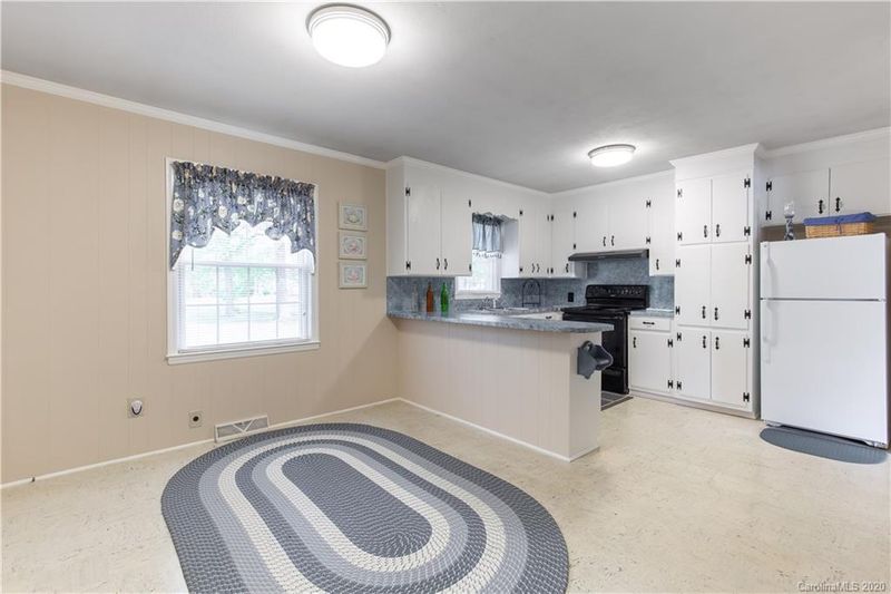 2164 Florence Cir, Lancaster, SC 29720