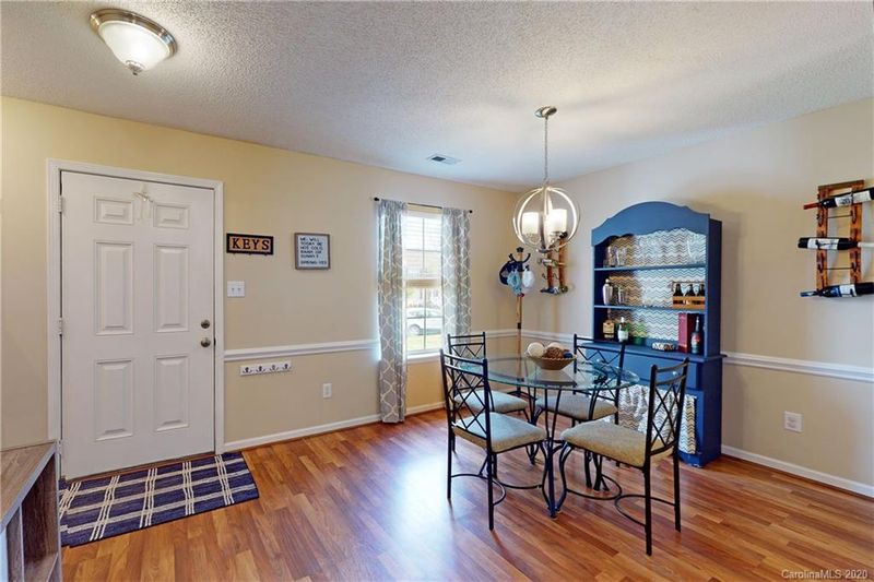 15433 Dehavilland Dr, Charlotte, NC 28278