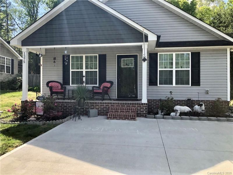 1375 Poplar Glen Dr, Kannapolis, NC 28083