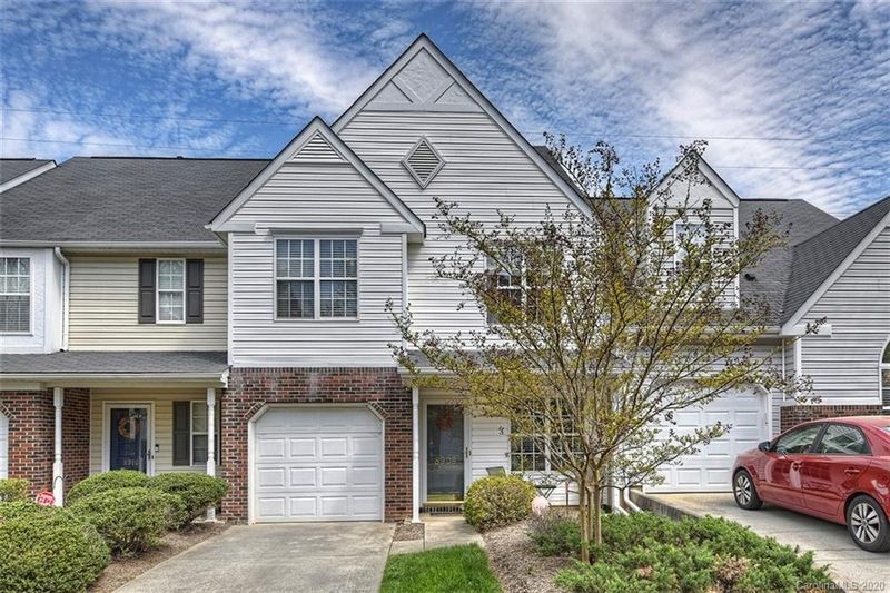 8908 Bryant Field Cir, Charlotte, NC 28277