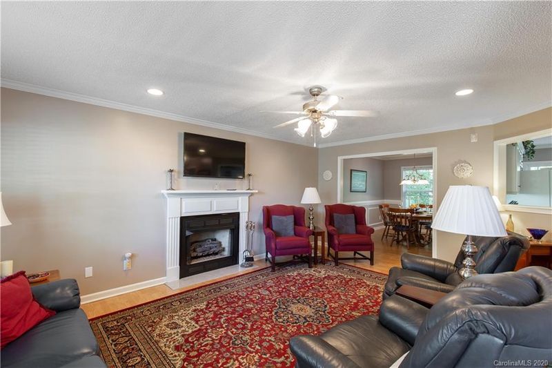 809 Savannah Place Dr, Fort Mill, SC 29715