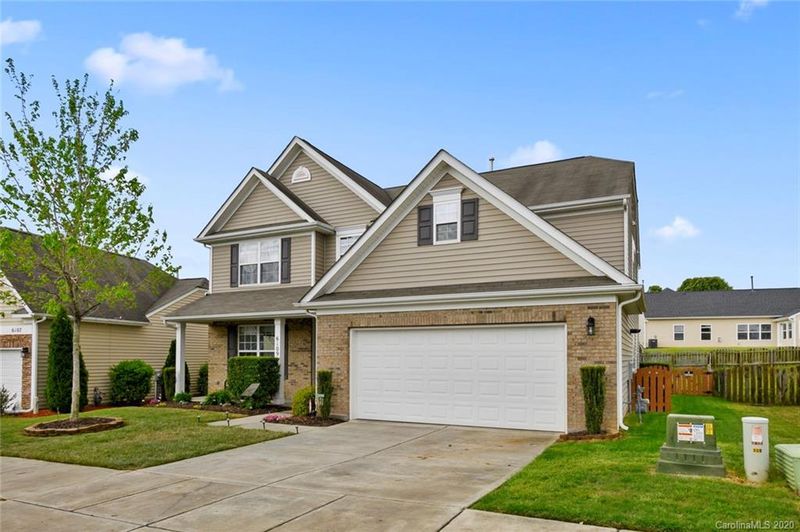6109 Lighted Way Ln, Indian Trail, NC 28079