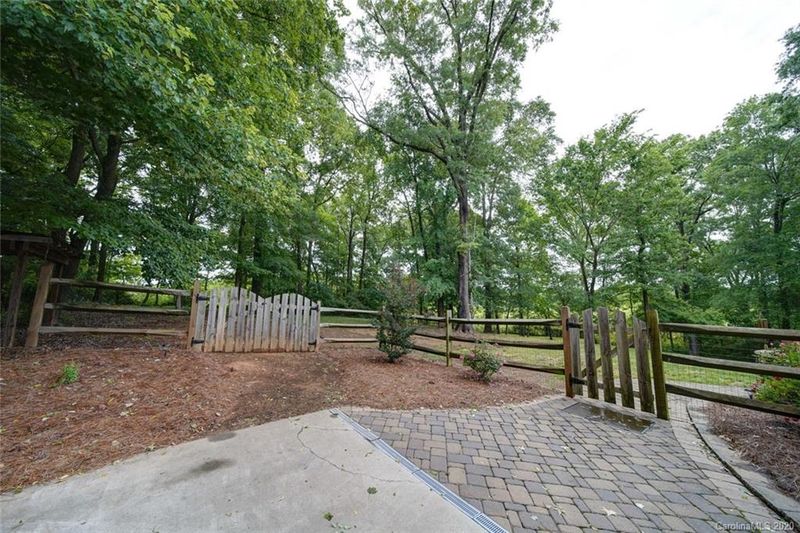 2040 Saye Brook Dr, Monroe, NC 28112