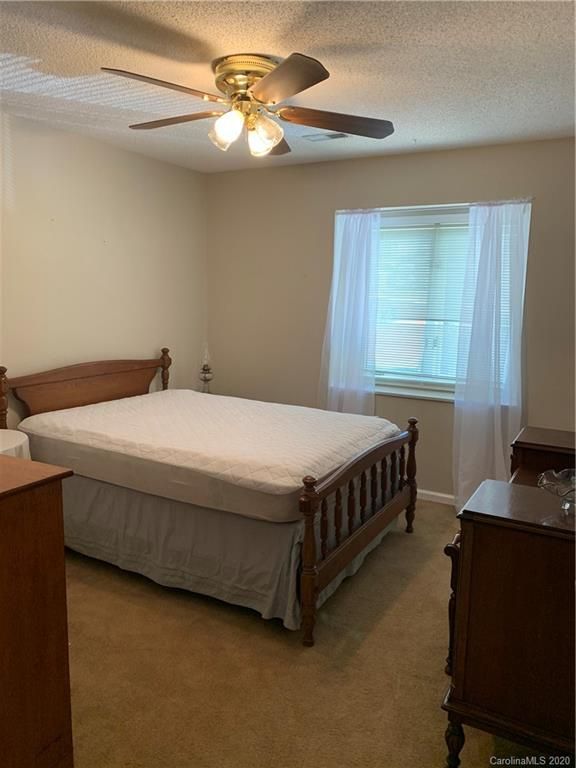 1107 Hanford Pl, Concord, NC 28027