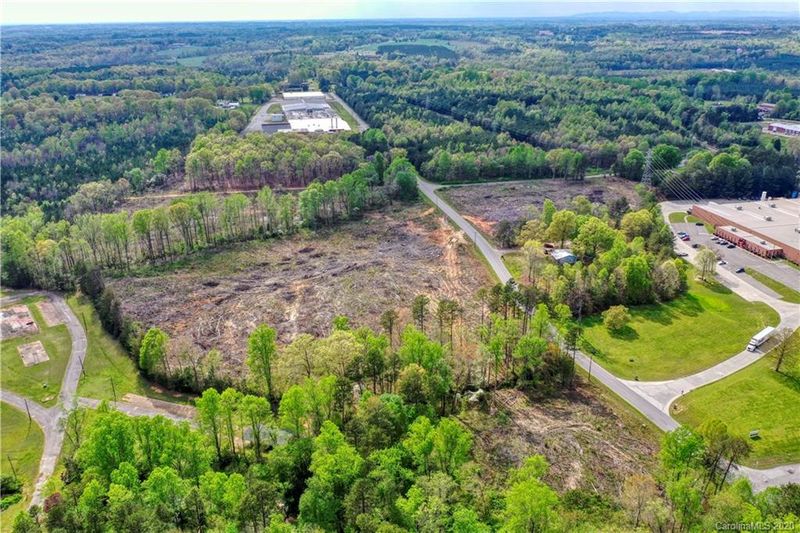 1444 Academy St, Cherryville, NC 28021