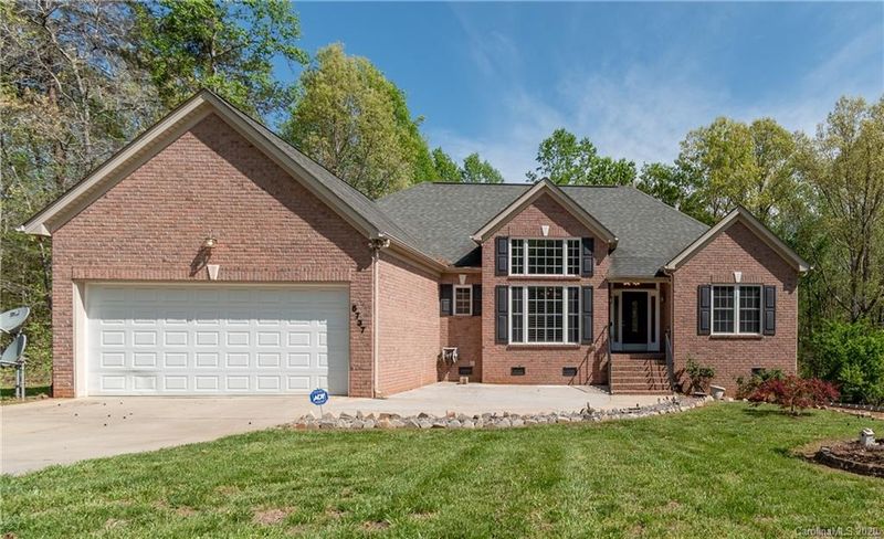 5737 Cedar Run Dr, Denver, NC 28037