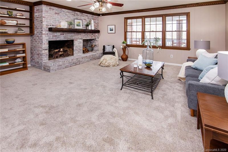 1858 Whispering Pine Dr, Lincolnton, NC 28092