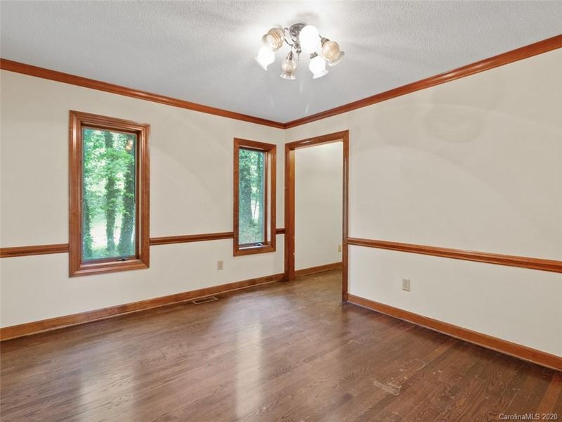 936 Autumnwood Ln, Charlotte, NC 28213