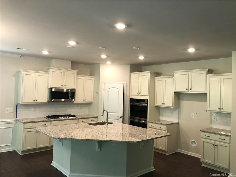 152 Van Gogh Trl #16, Mount Holly, NC 28120
