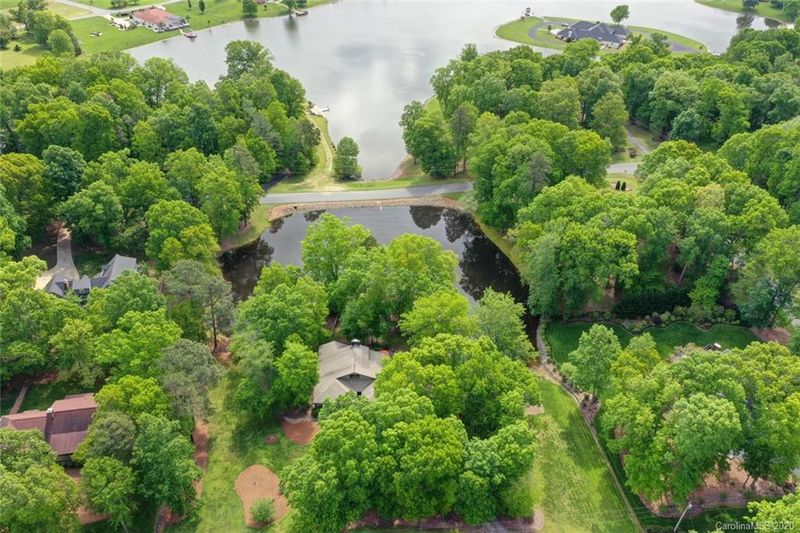 5505 Mallard Dr, Concord, NC 28025