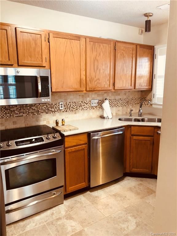 703 Clayfield Ct, Charlotte, NC 28209
