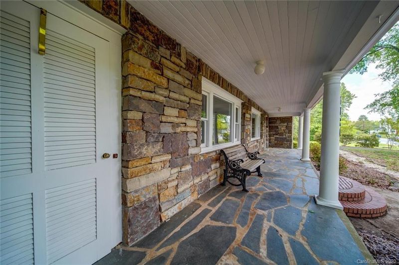 1020 Main St N, Mount Pleasant, NC 28124