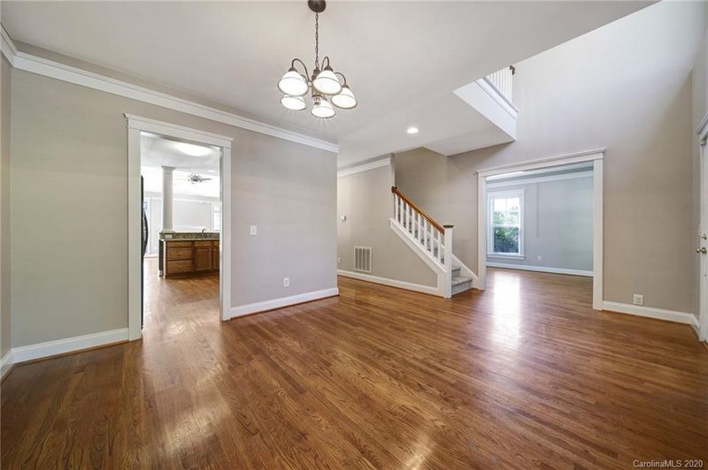 1040 Hunters Run Dr, Tega Cay, SC 29708