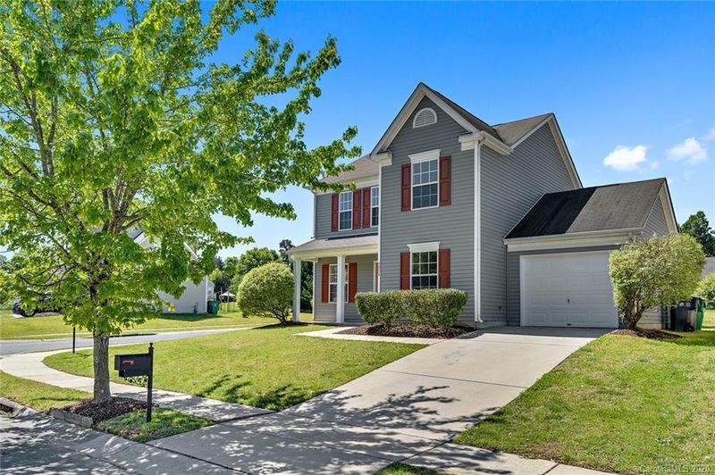 4022 Planters Watch Dr, Charlotte, NC 28278