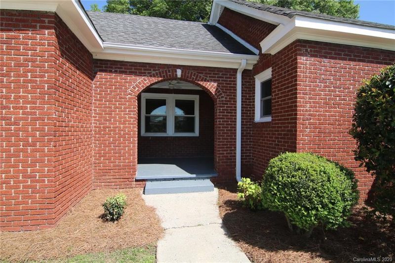 2204 New Hope Rd, Gastonia, NC 28054