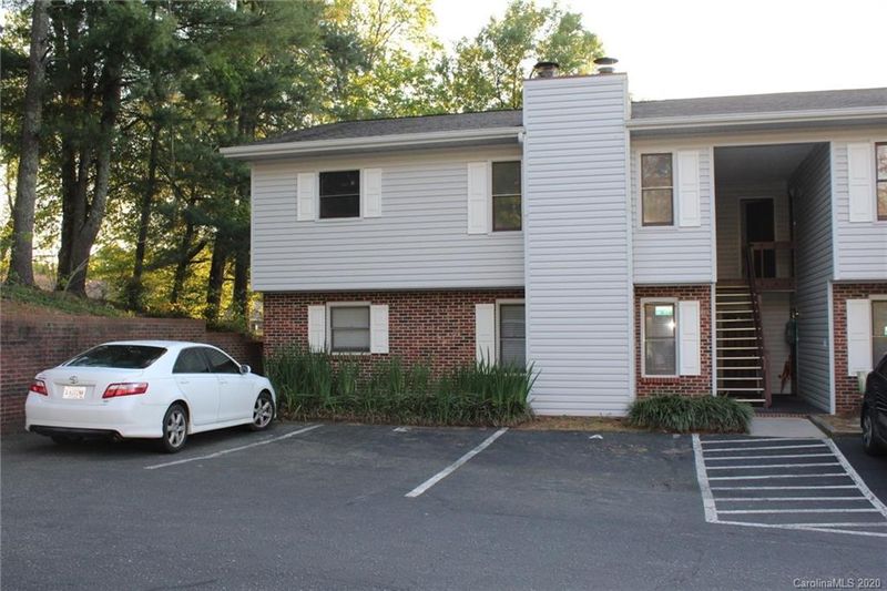 119 23rd St NW #1E, Hickory, NC 28601