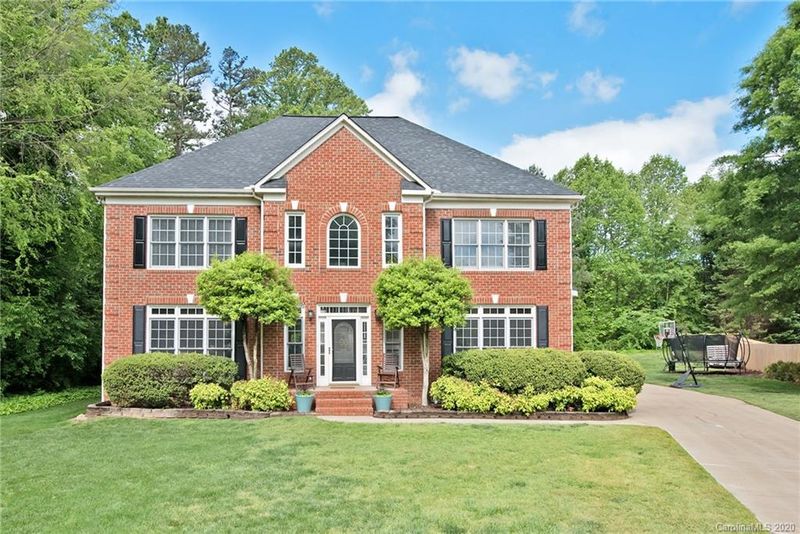 110 Patton Ct, Mooresville, NC 28117