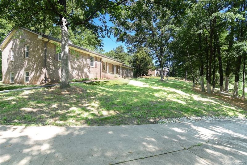 637 Devereaux Ct, Concord, NC 28025