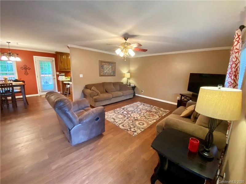 1529 Silver Ct, Dallas, NC 28034