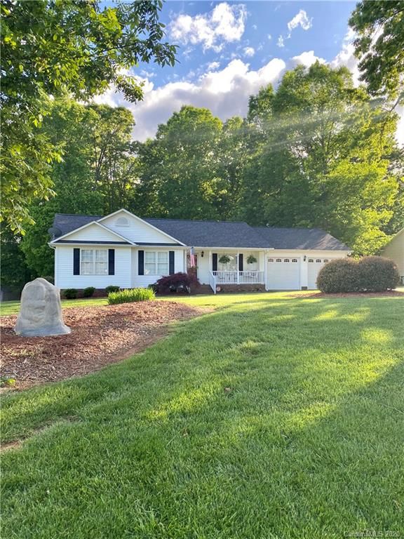 1529 Silver Ct, Dallas, NC 28034