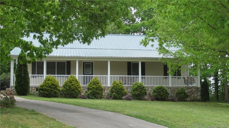 226 Candytuff Ln, Stanley, NC 28164