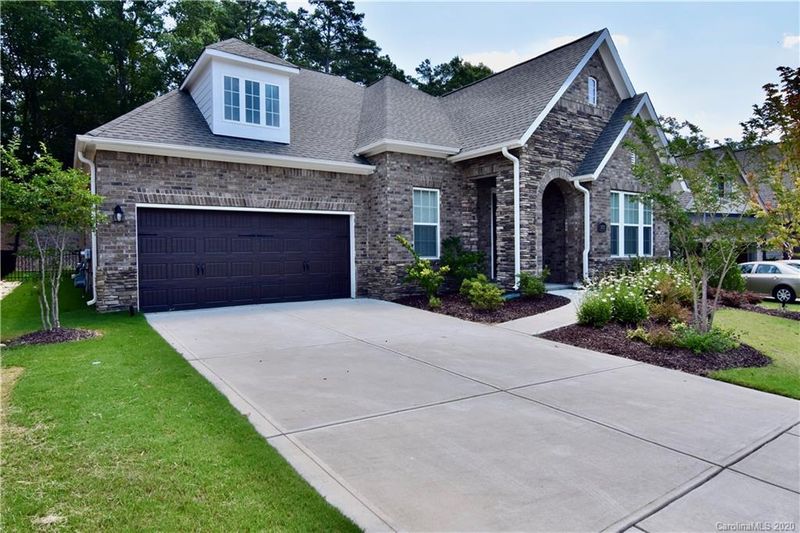 2031 Massy Clark Dr, Matthews, NC 28105