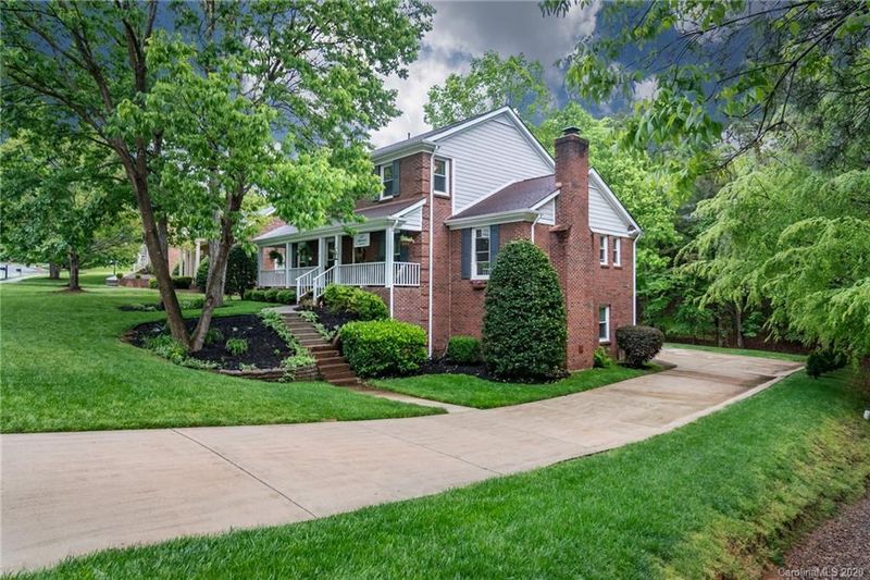 627 Laurel Fork Dr, Matthews, NC 28105