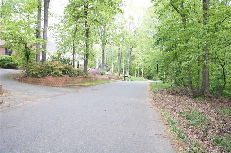 NA Eaglebrook Dr, Gastonia, NC 28056