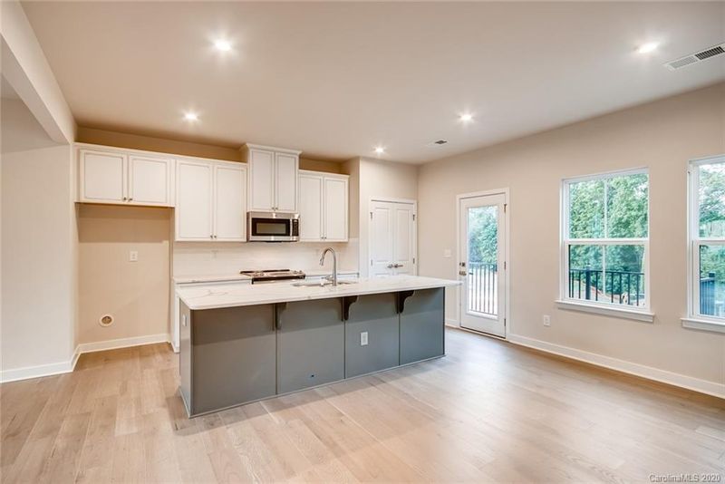 653 Uwharrie River Rd #1004F, Charlotte, NC 28211