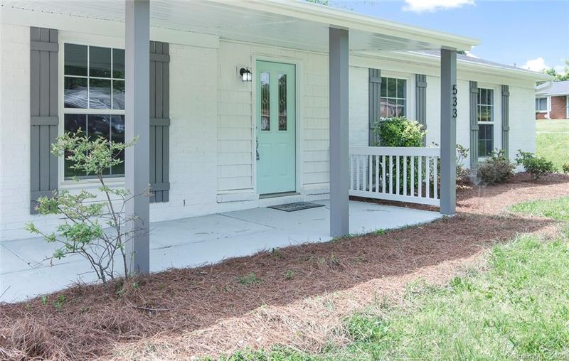 533 Dedmon Dr, Charlotte, NC 28216