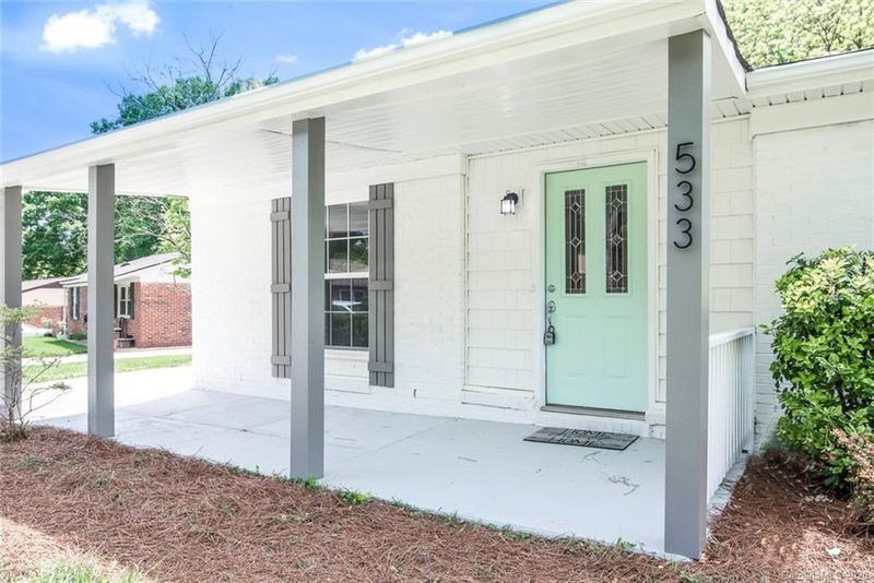 533 Dedmon Dr, Charlotte, NC 28216