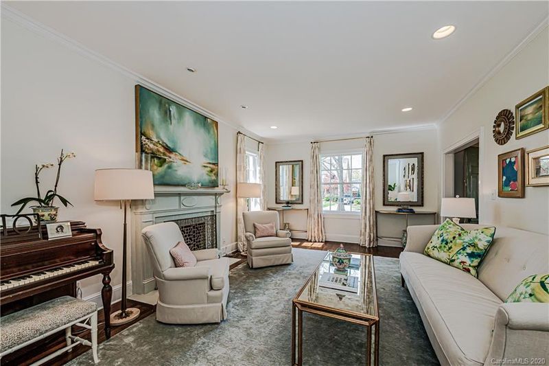 2637 Hampton Ave, Charlotte, NC 28207